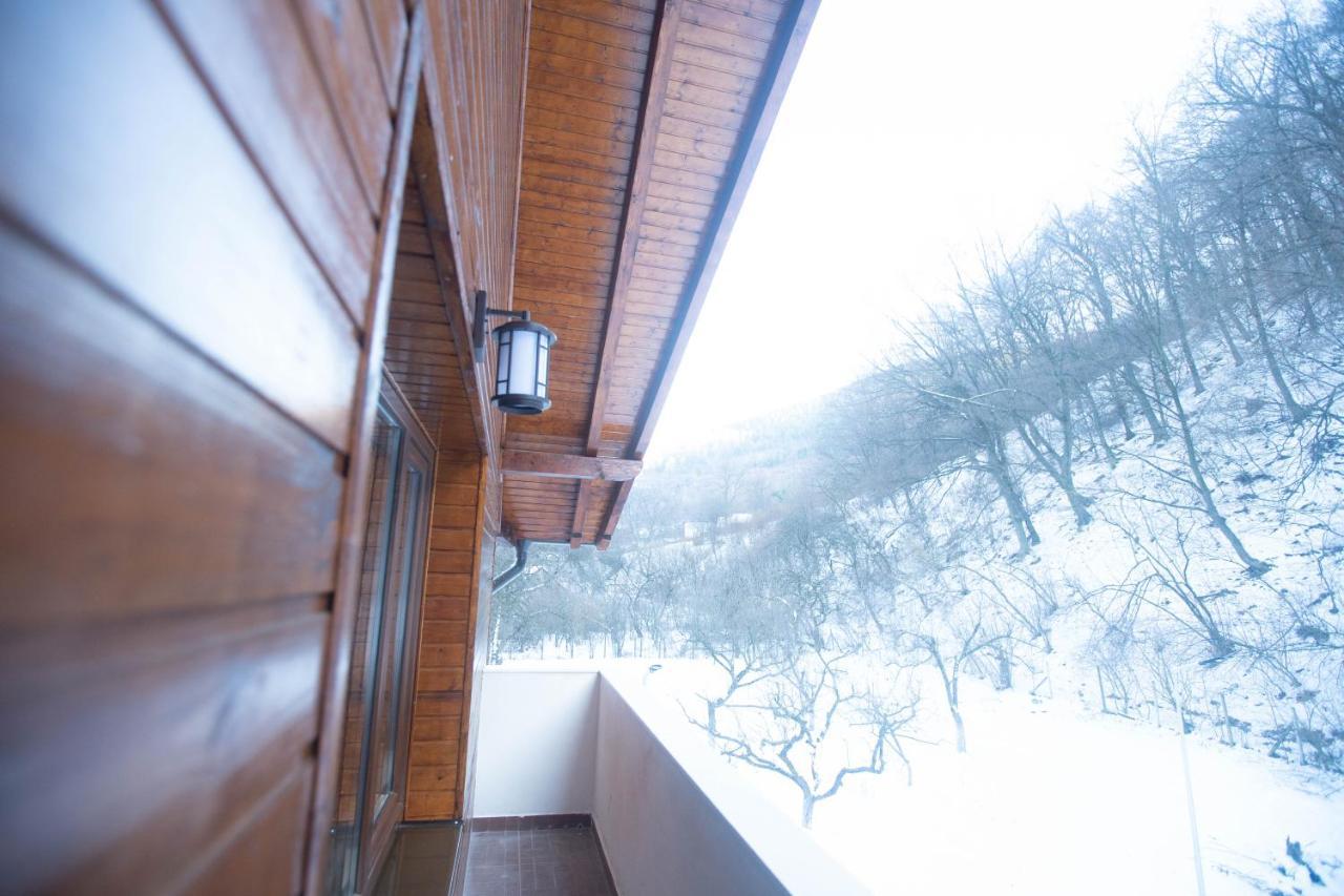 Livada Amely Gales Exterior foto