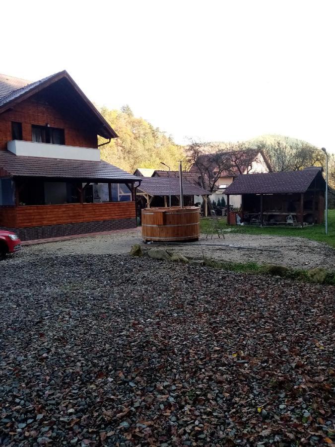 Livada Amely Gales Exterior foto