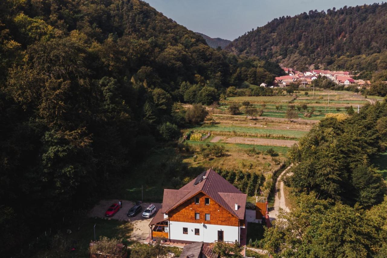Livada Amely Gales Exterior foto
